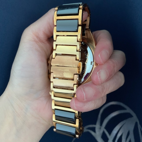 Vintage Folli Follie Men’s Golden Ceramic Watch - Picture 8 of 8